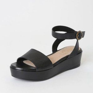 Seychelles Monogram black platform sandal, 7.5